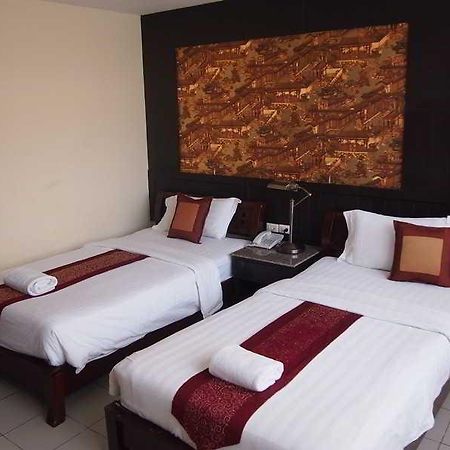 ホテル Jomtien Holiday パッタヤー エクステリア 写真