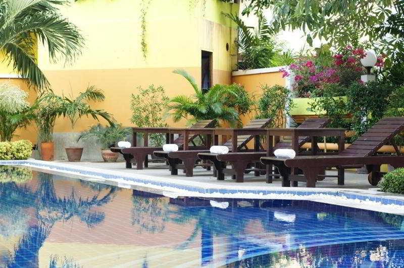 ホテル Jomtien Holiday パッタヤー エクステリア 写真